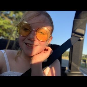 Meet your Posher, Birdie